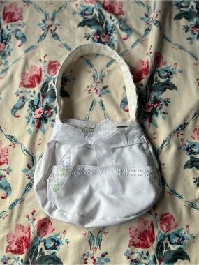 Handmade White Ribbon Accent Women's Shoulder Bag